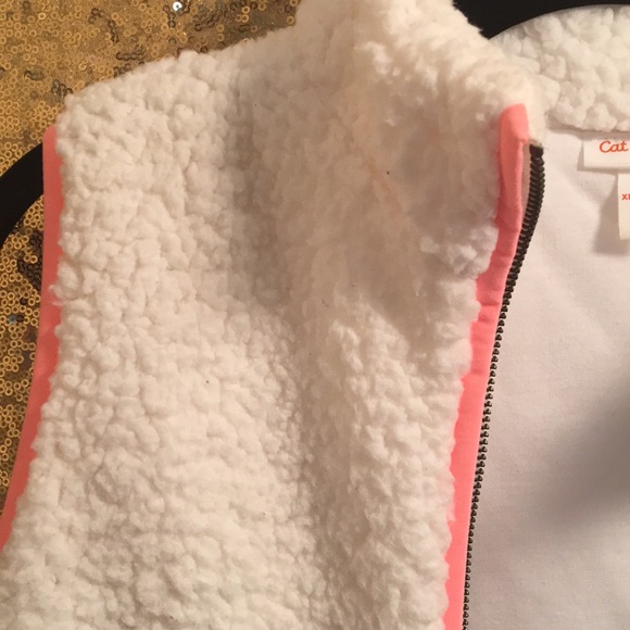 Cat and Jack Fuzzy White Vest with Hot Pink Piping - Picture 3 of 6